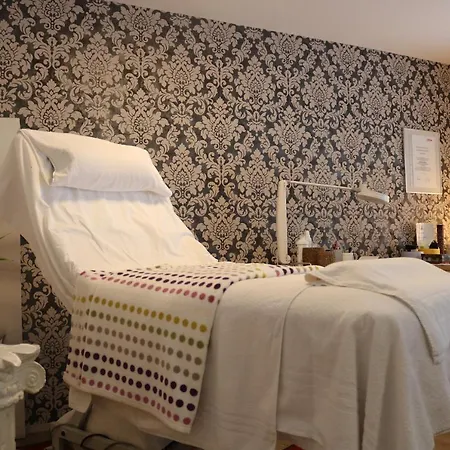 Pensión Zirben Diamant & Dogs 3*