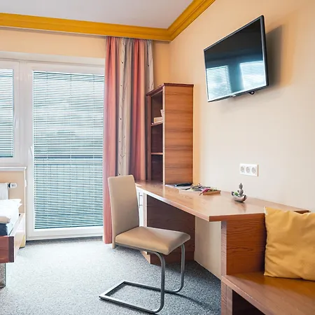 Zirben Diamant & Dogs 3*