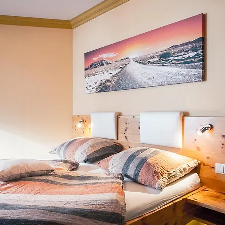 Zirben Diamant & Dogs 3*